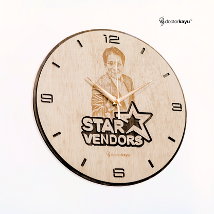 Potrait Wall Clock 30cm x 30cm by doctorkayu (Copy)