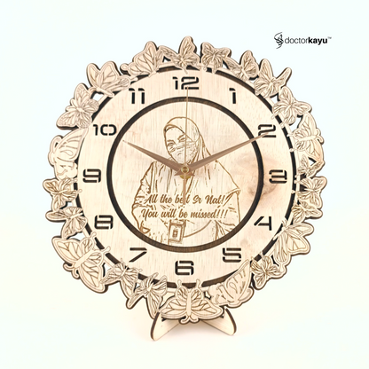 Potrait Wall Clock 30cm x 30cm by doctorkayu (Copy)
