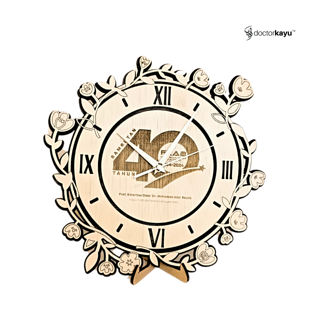 Potrait Wall Clock 30cm x 30cm by doctorkayu (Copy)